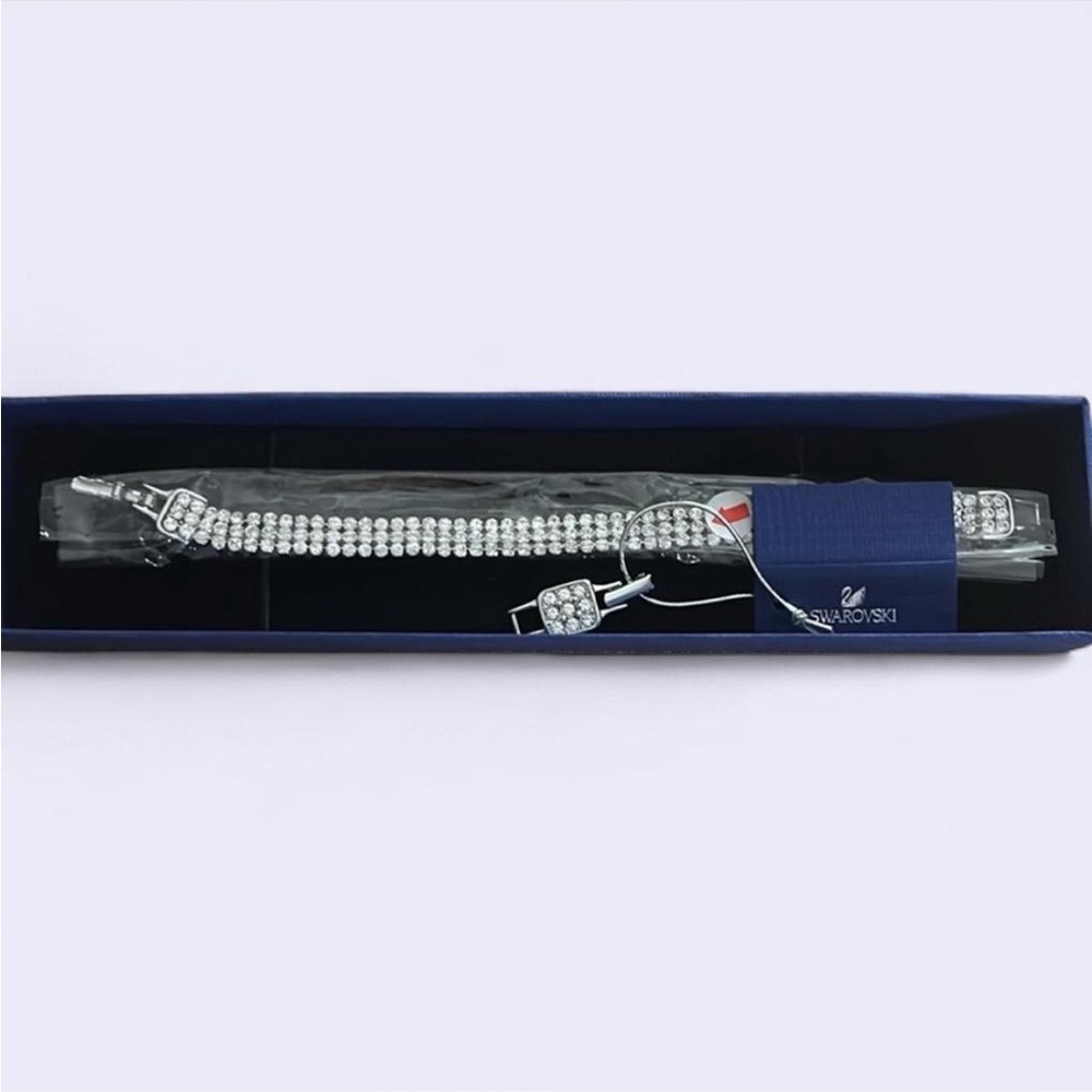 Swarovski Silver Elegant Bracelet NWT